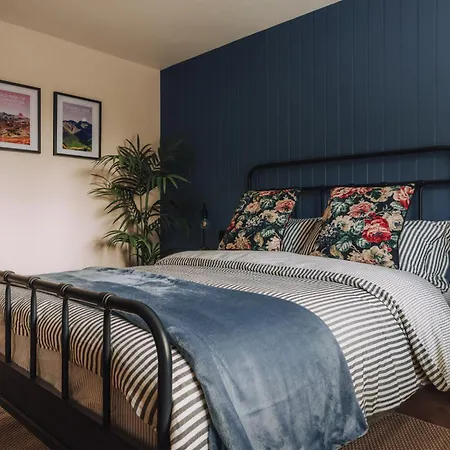 The Warren, Stylish Retreat, On Windermere Bowness-on-Windermere