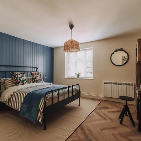 The Warren, Stylish Retreat, On Windermere *