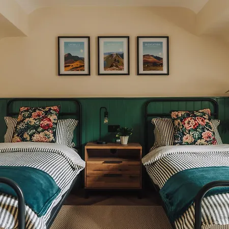 The Warren, Stylish Retreat, On Windermere Bowness-on-Windermere