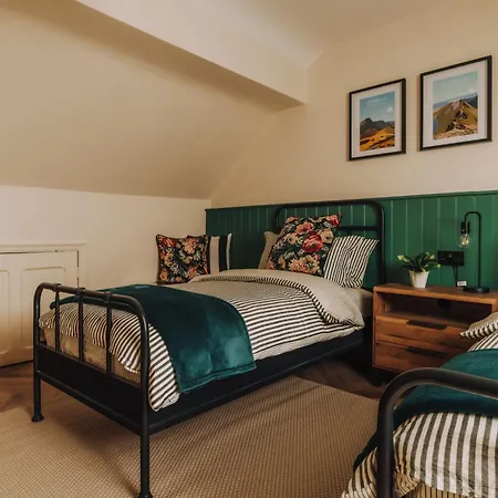 The Warren, Stylish Retreat, On Windermere Bowness-on-Windermere